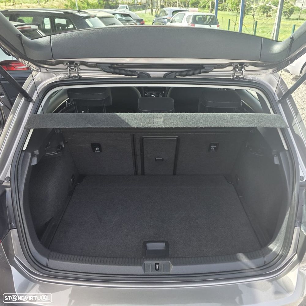 VW Golf 1.6 TDi Highline - 34