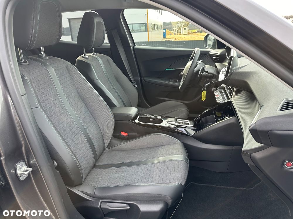 Peugeot 2008 PureTech 130 EAT8 Allure Pack - 27