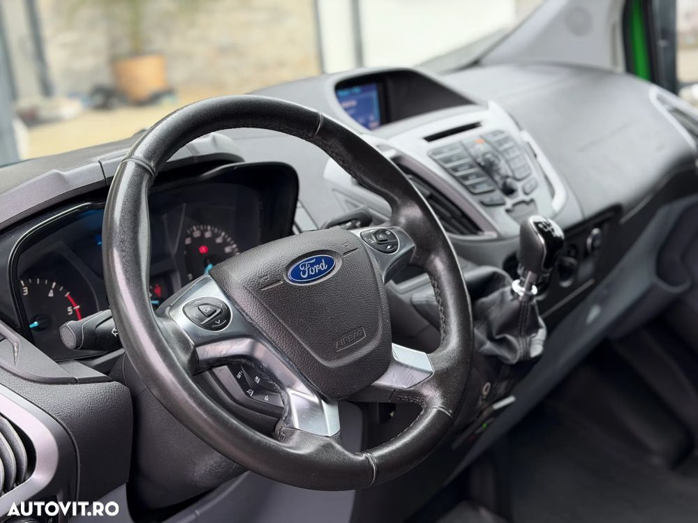 Ford TRANSIT CUSTOM L1H1 VAN - 14