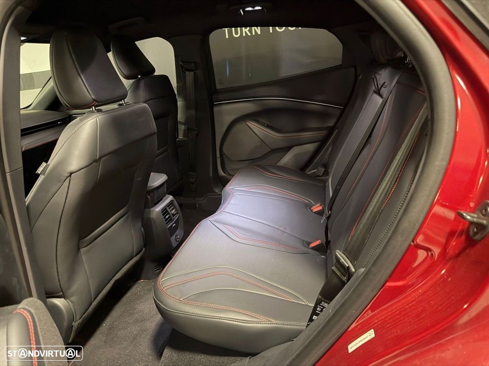 Ford Mustang Mach-E Alargada - 5