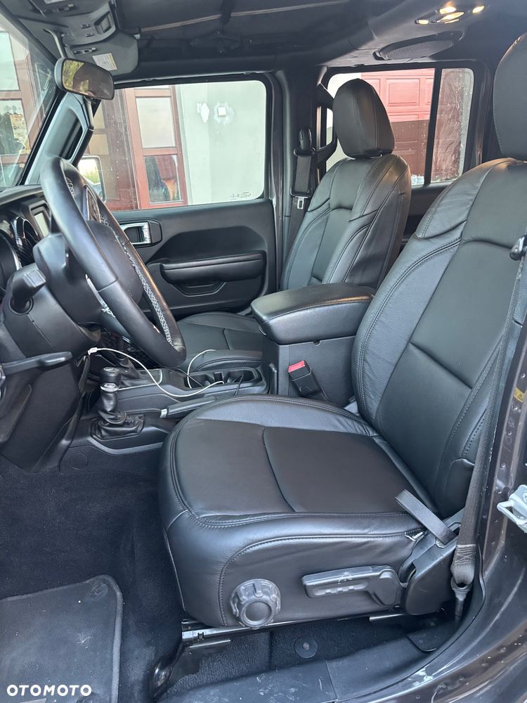 Jeep Wrangler - 18