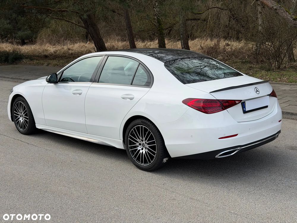 Mercedes-Benz Klasa C 180 mHEV - 17
