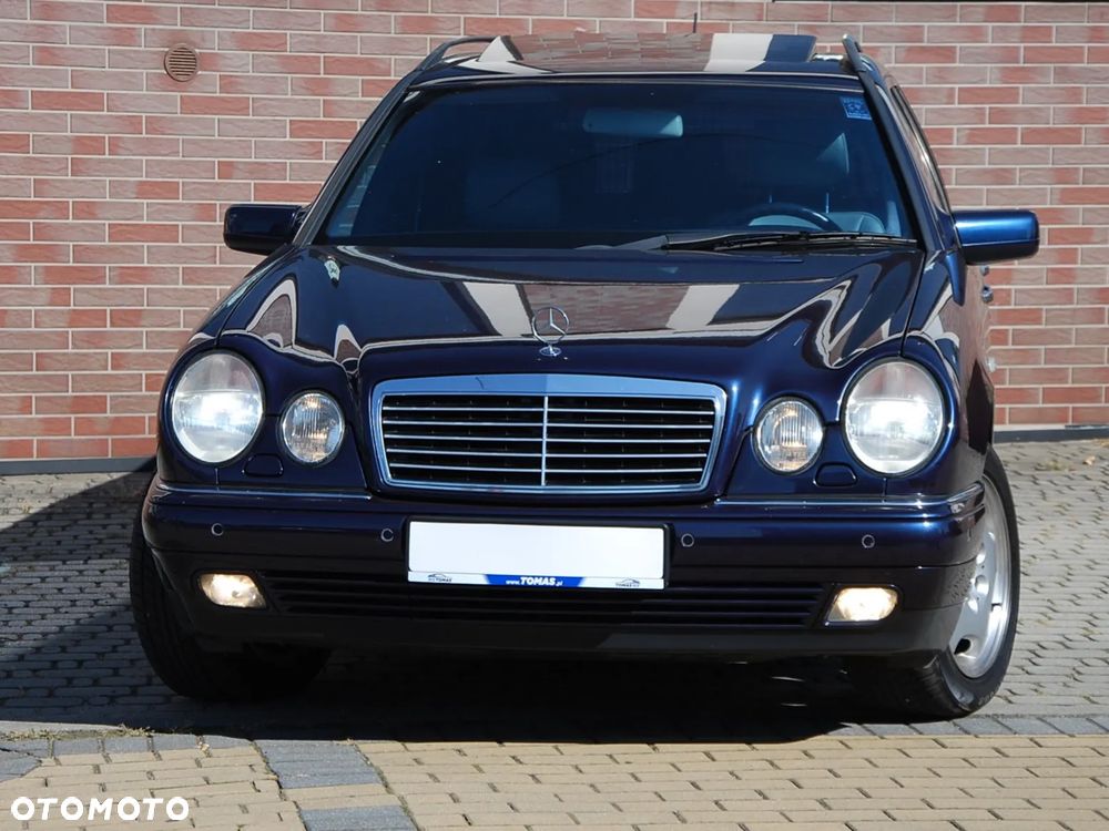 Mercedes-Benz Klasa E 320 T 4-Matic Avantgarde - 17