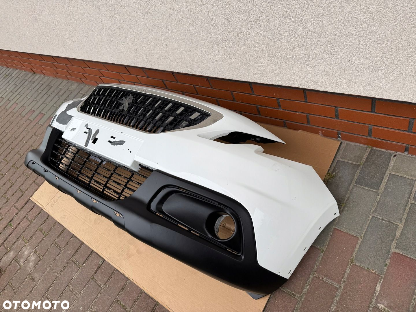 Peugeot 2008 lift 15-19 zderzak przod oryginal ladny kompletny grill kratka - 9
