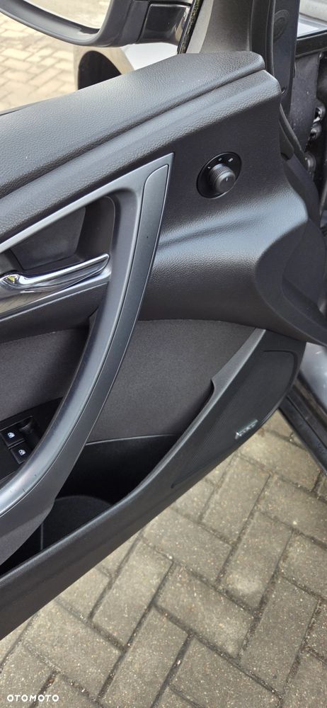 Opel Astra 1.6 Turbo Edition - 25