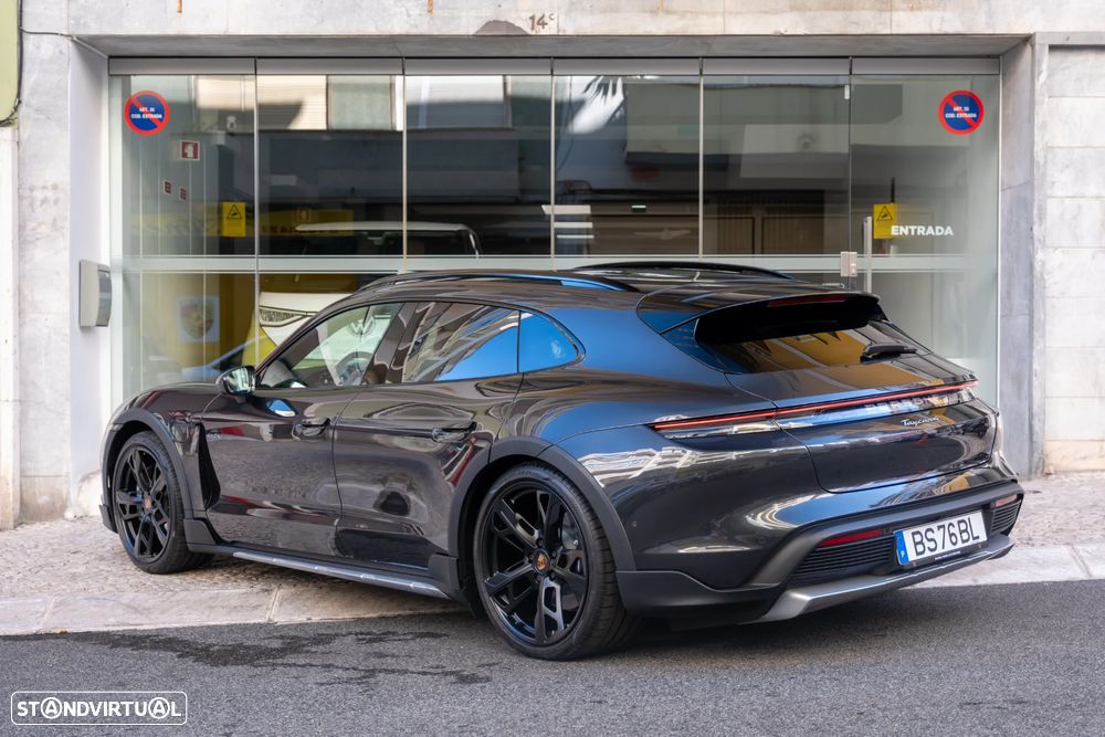 Porsche Taycan Cross Turismo 4 - 55