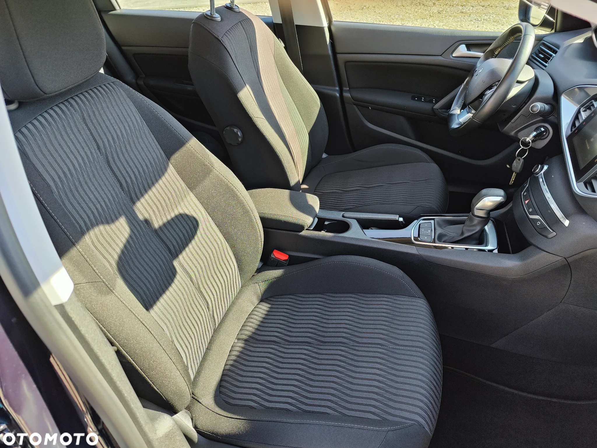 Peugeot 308 1.2 PureTech Allure S&S EAT6 - 12