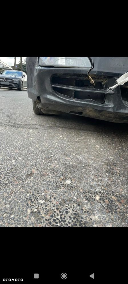 Porsche 911 Carrera 4 - 18