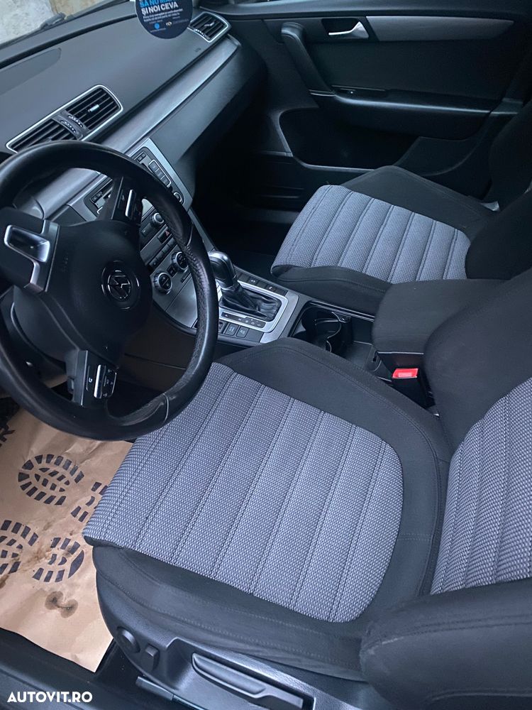 Volkswagen Passat Variant 2.0 TDI Blue TDI DSG Comfortline - 8