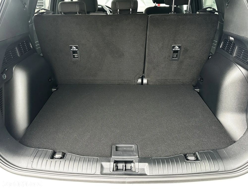 Ford Kuga 2.5 FHEV FWD Titanium - 6