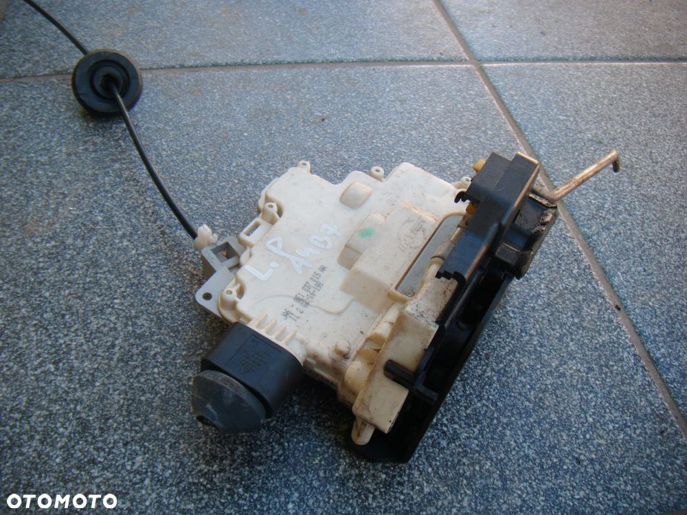 audi a4 b7 zamek drzwi lewy przód europejski - 1