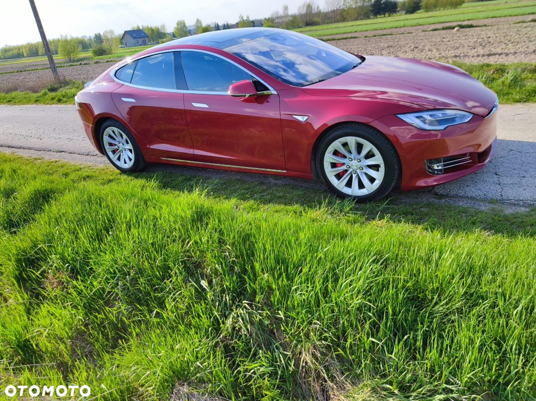 Tesla Model S Performance - 40
