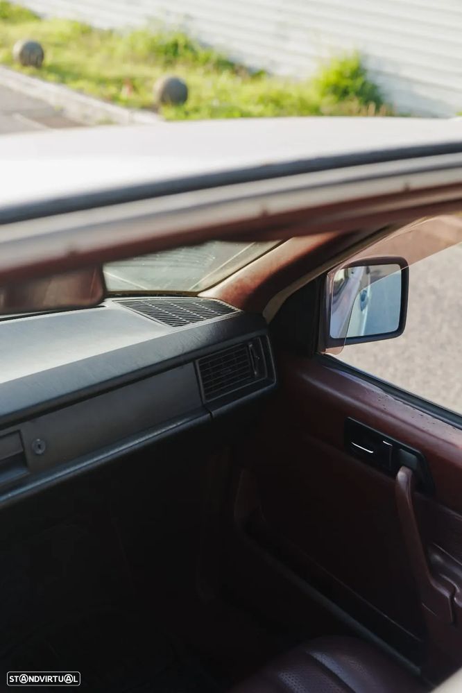 Mercedes-Benz W201 (1982-1993) 190 D 2.5 - 21