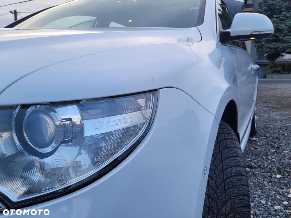 Skoda Superb 1.8 TSI Elegance DSG - 26