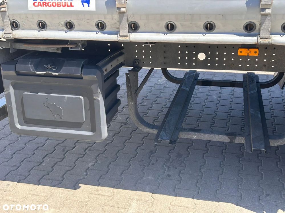 Schmitz Cargobull SCB*S3T - 16