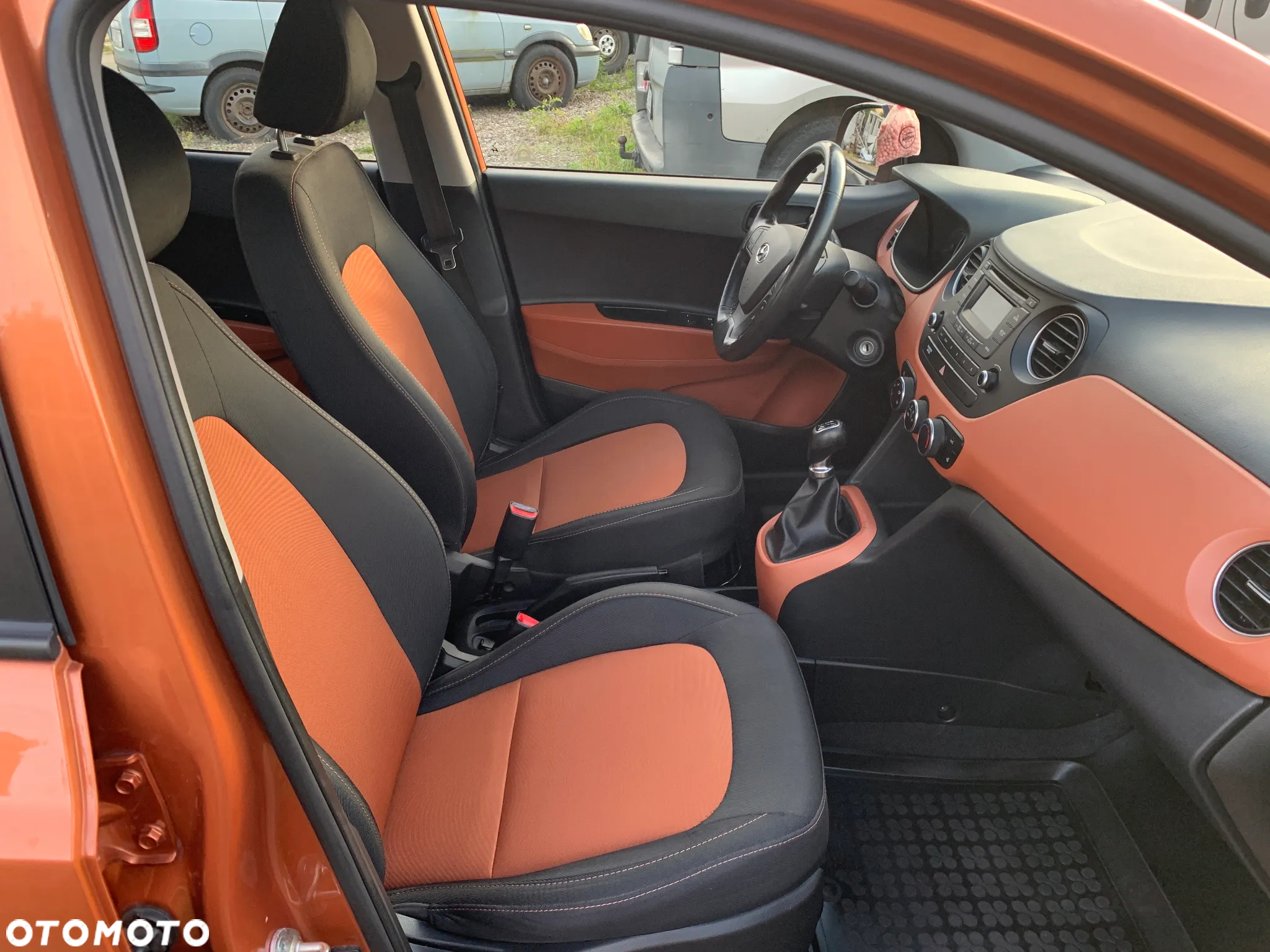 Hyundai i10 - 11