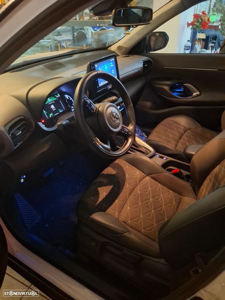 Toyota Yaris Cross 1.5 HDF Luxury - 6