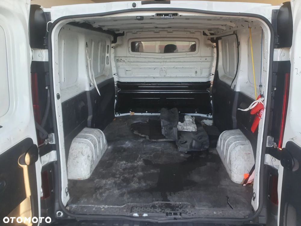 Renault Trafic - 14