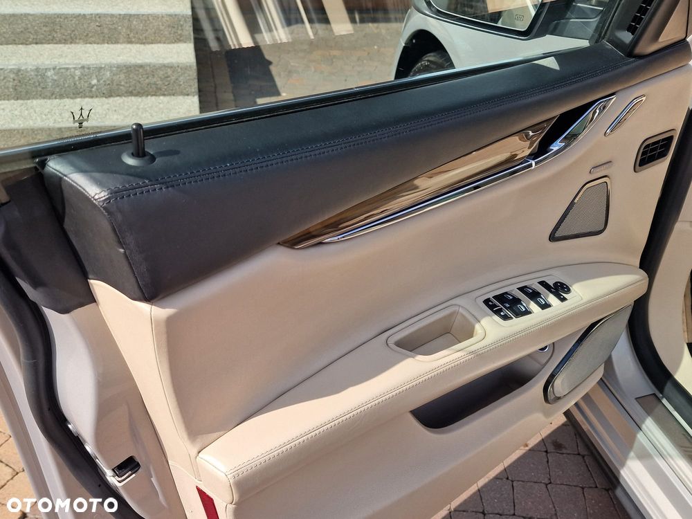 Maserati Quattroporte - 7