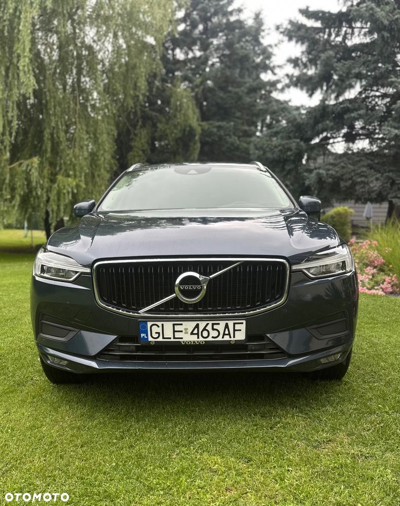 Volvo XC 60 B4 D AWD Geartronic Momentum Pro - 2