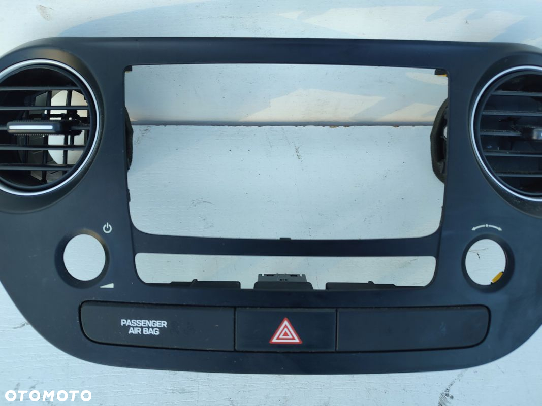 Ramka radia kratki nawiewu środkowe HYUNDAI I10 II 84740-B9000 EUROPA - 2