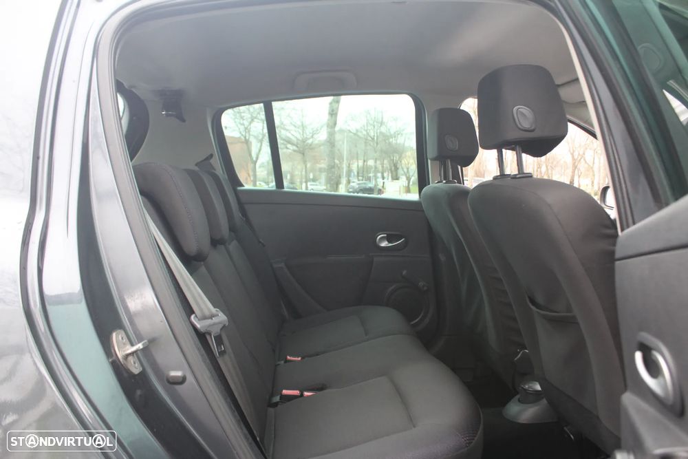 Renault Clio 1.5 dCi Dynamique S - 25