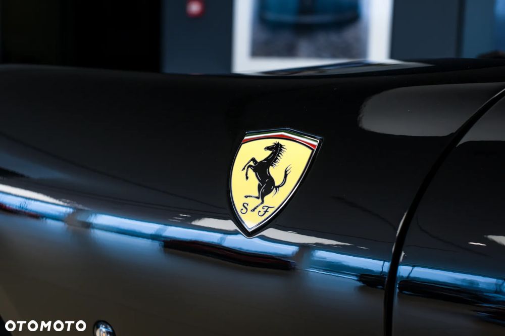 Ferrari Roma Spider - 15