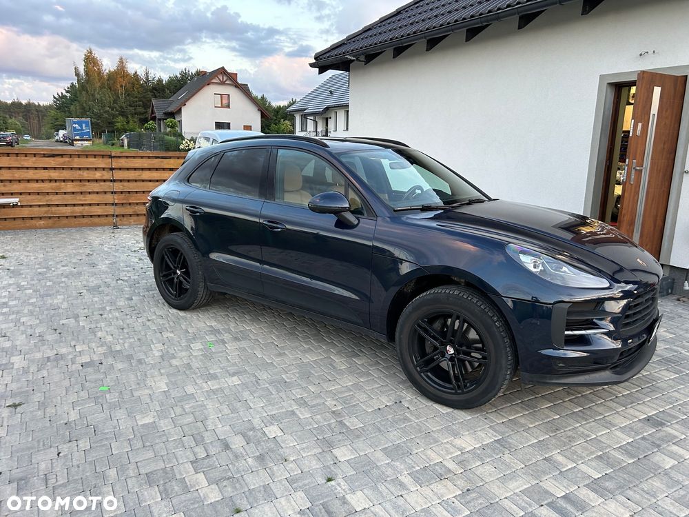 Porsche Macan Standard - 2