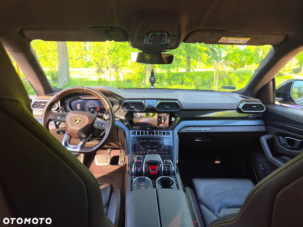 Lamborghini Urus - 16