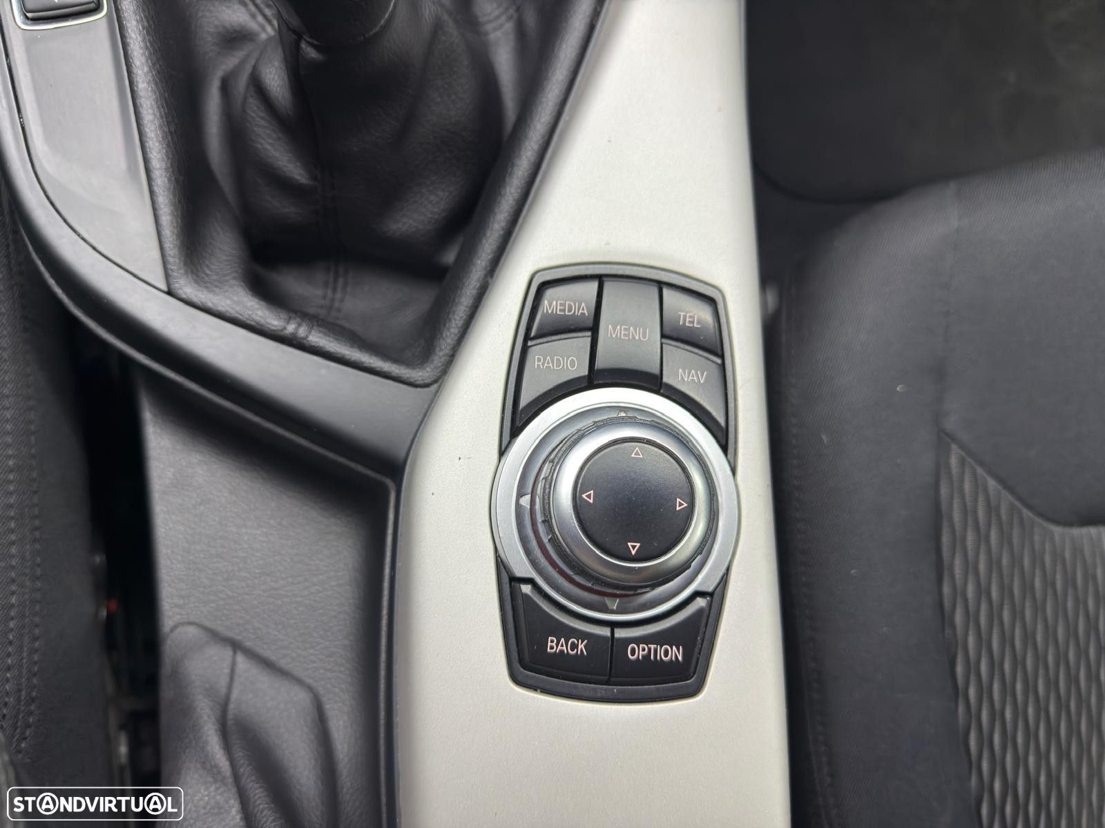 BMW 118 d Line Sport - 32