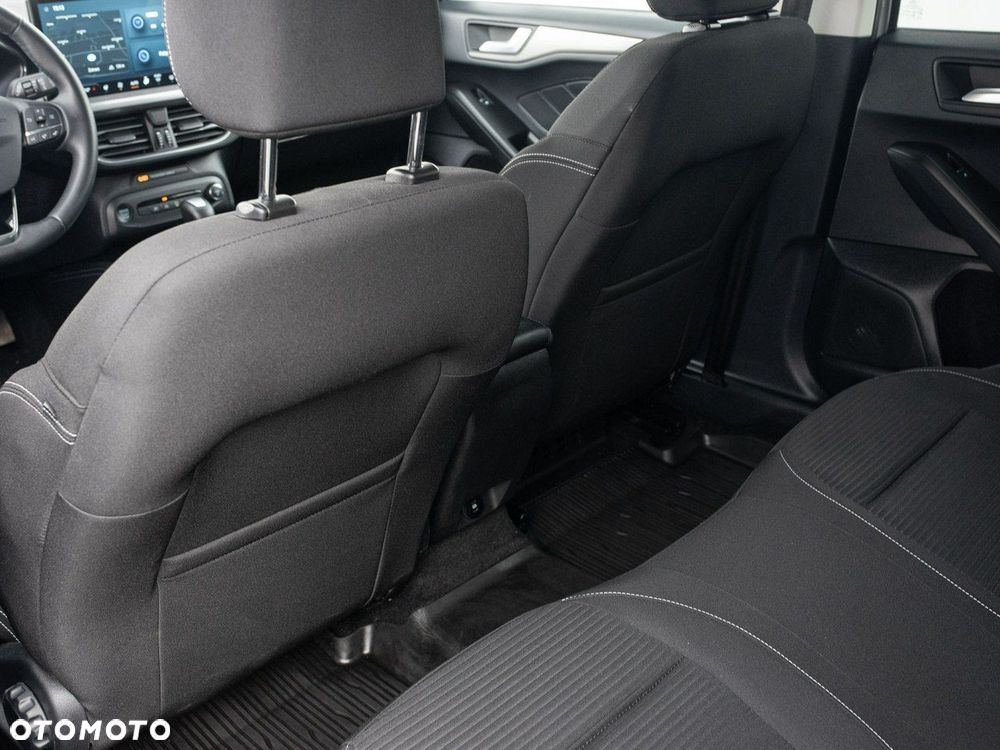 Ford Focus - 25