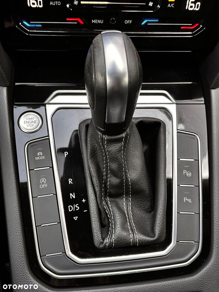 Volkswagen Arteon 2.0 TDI R-Line DSG - 39