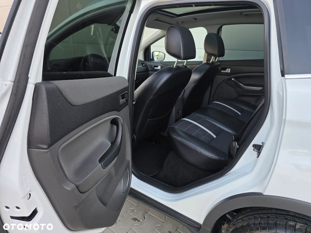 Ford Kuga 2.0 TDCi 4x4 Titanium - 31