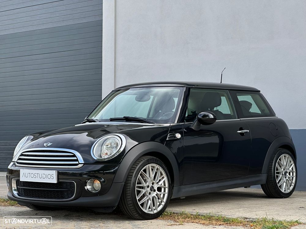 MINI 3 Portas One D - 1