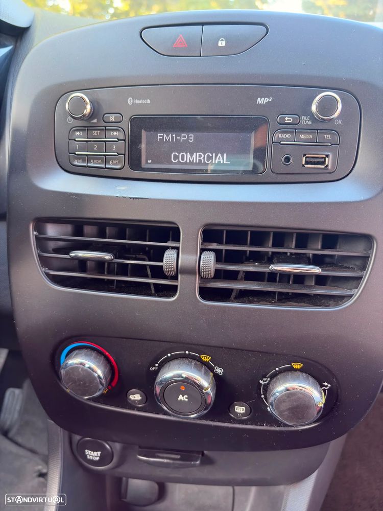 Renault Clio - 11