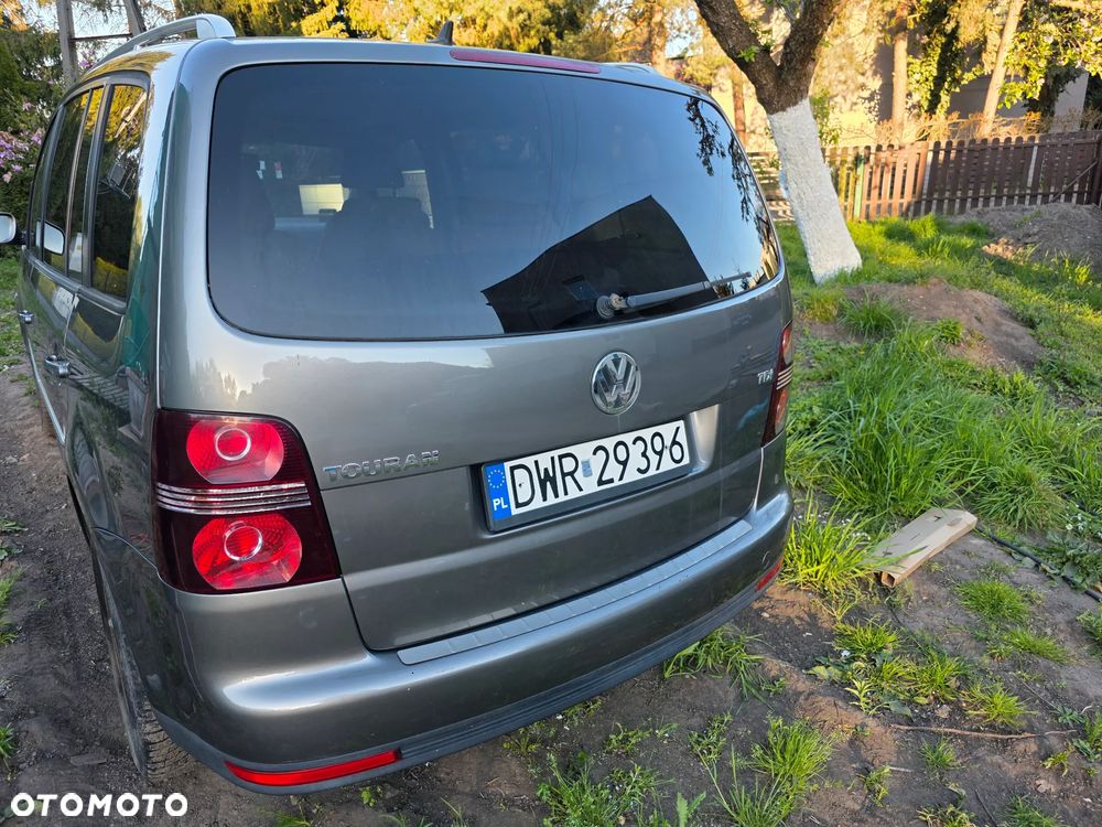 Volkswagen Touran 1.9 TDI Highline - 6