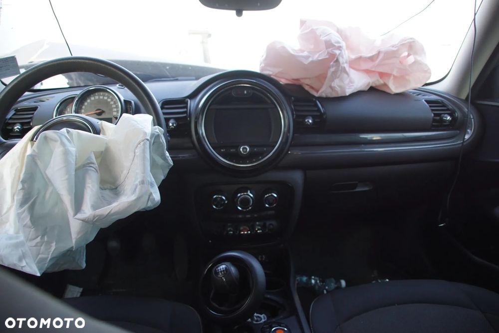 Auto na części - Mini Clubman II F54 1.5 136 KM B38A15 GS6-58BG C2K 2017R Silnik Skrzynia Drzwi Błotnik Klapa Zderzak Lampa Lusterko Klamka Szyba Deska Kokpit Sterownik Moduł Czujnik Licznik Wyświetlacz Panel Kierownica - 16