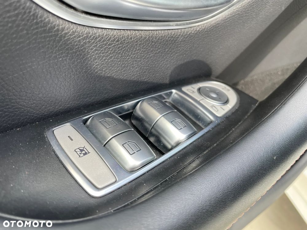 Mercedes-Benz CLS 400 d 4-Matic 9G-TRONIC - 33