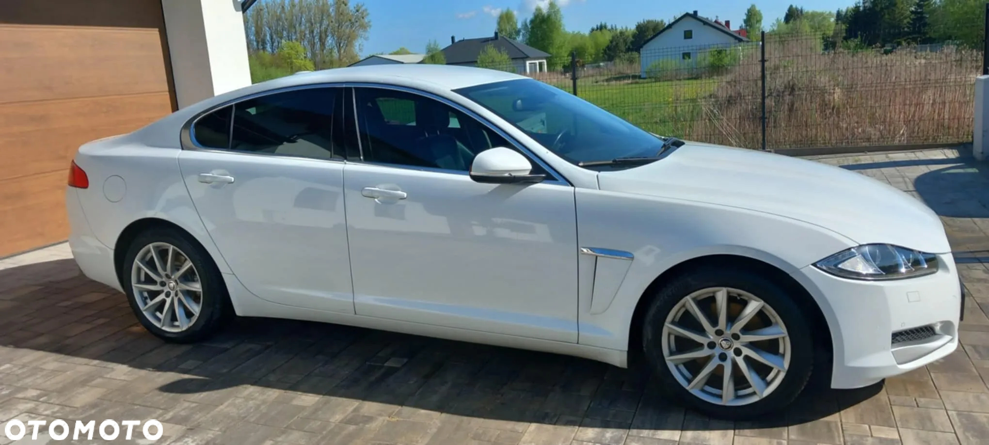 Jaguar XF 2.2 D Premium Luxury - 3