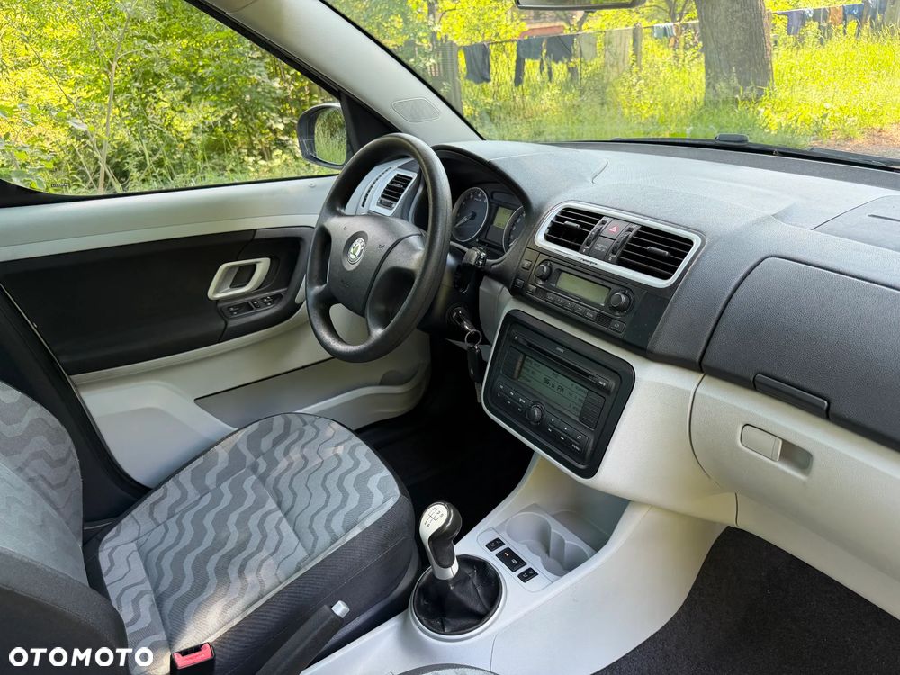 Skoda Roomster 1.6 16V Comfort PLUS EDITION - 30