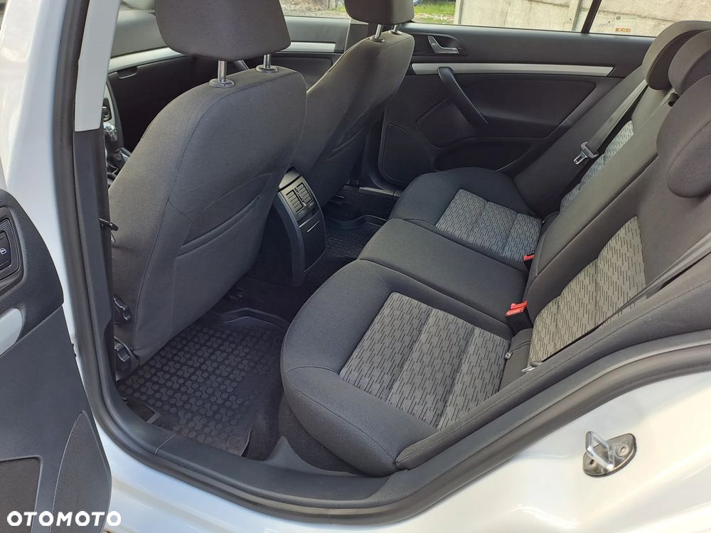 Skoda Octavia 1.6 Elegance - 14
