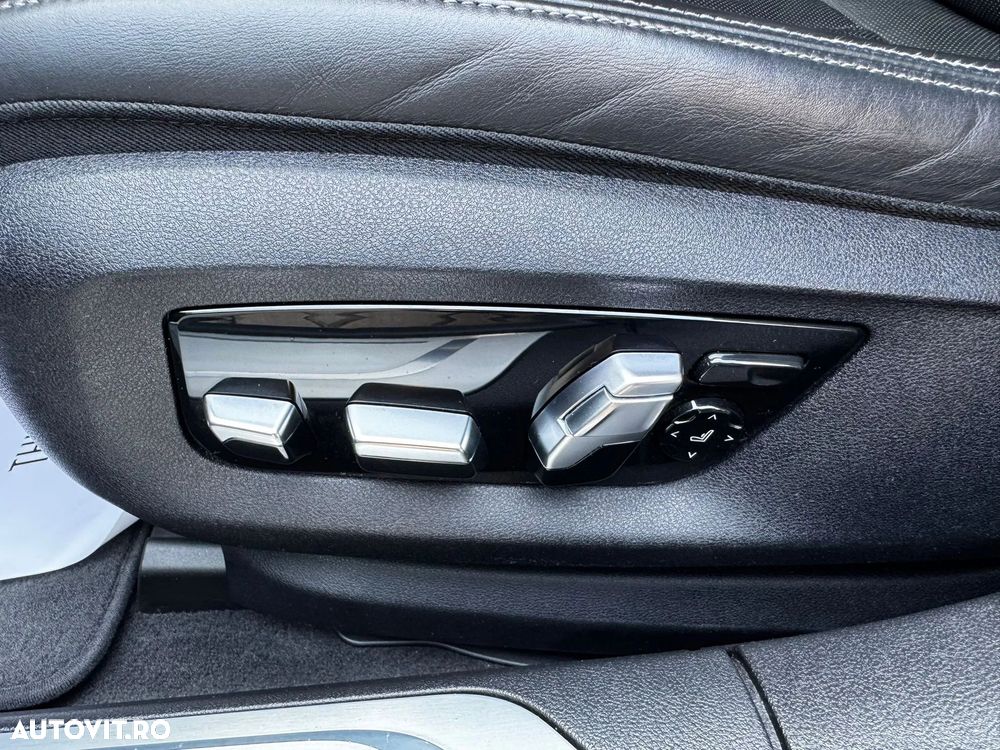 BMW Seria 7 740d xDrive MHEV - 12