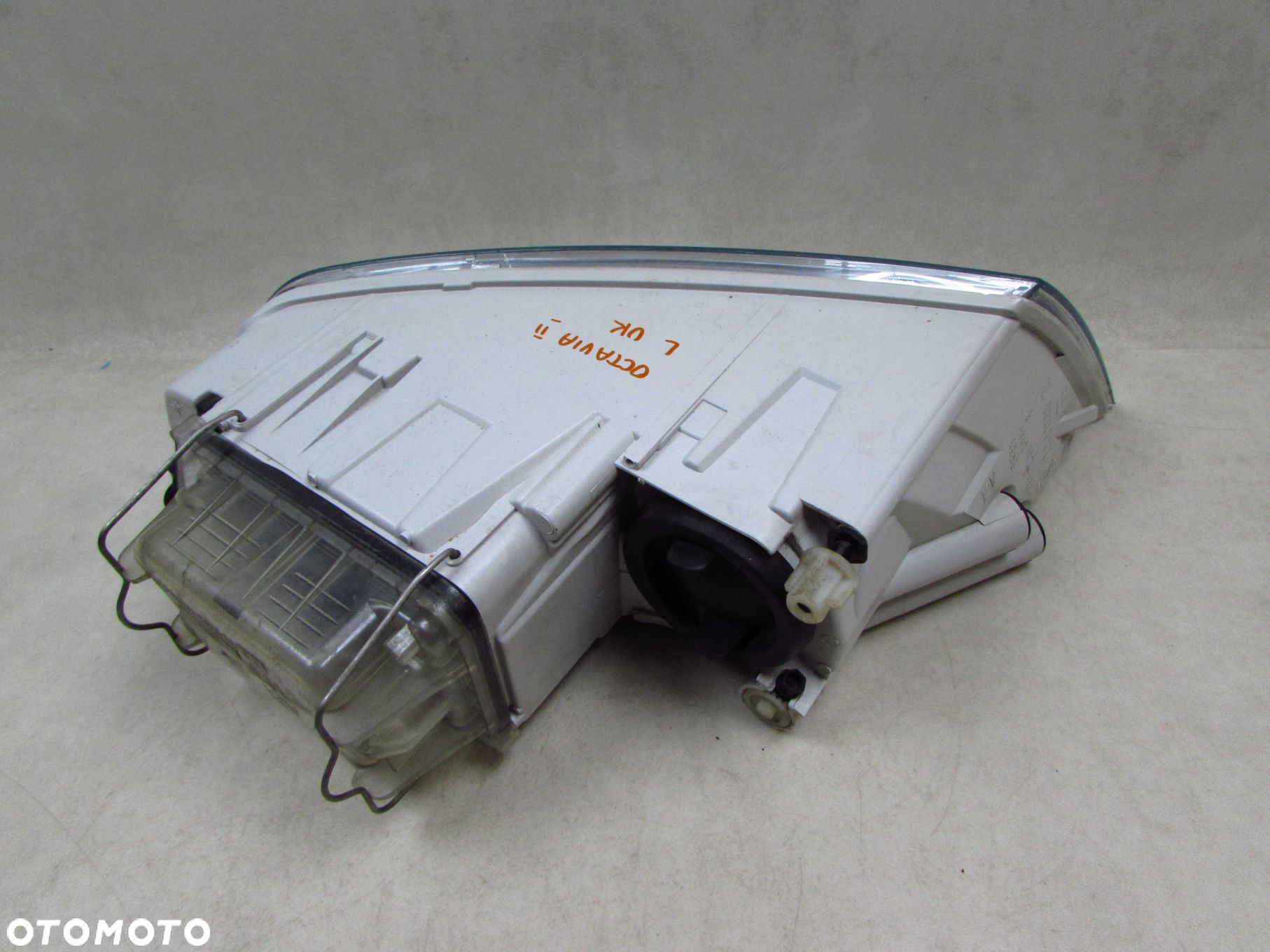 SKODA OCTAVIA II 04-08 LAMPA PRZOD LEWA REFLEKTOR UK - 4