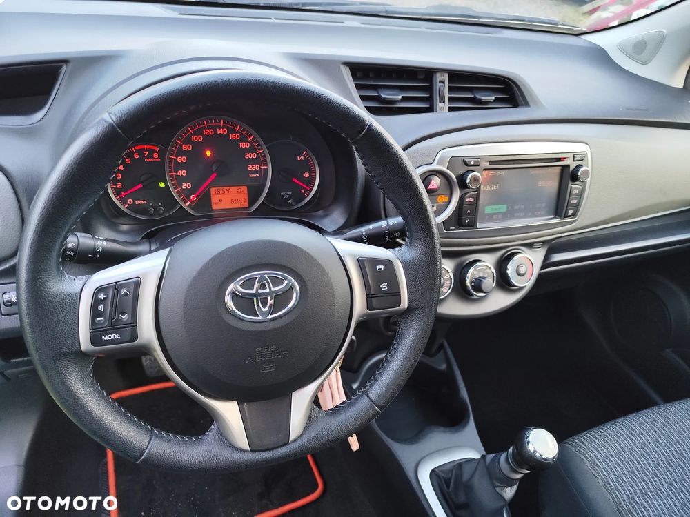 Toyota Yaris 1.33 VVT-i Comfort - 10