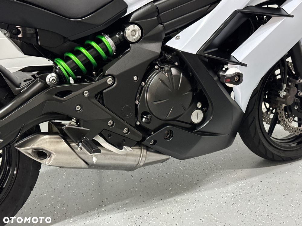 Kawasaki ER - 8