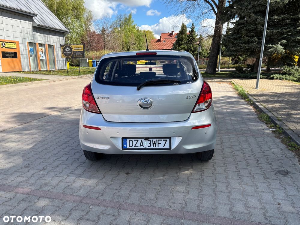 Hyundai i20 1.2 Trend - 10