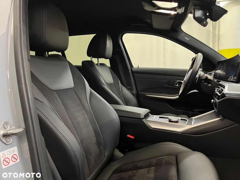 BMW Seria 3 320d xDrive M Sport sport - 36