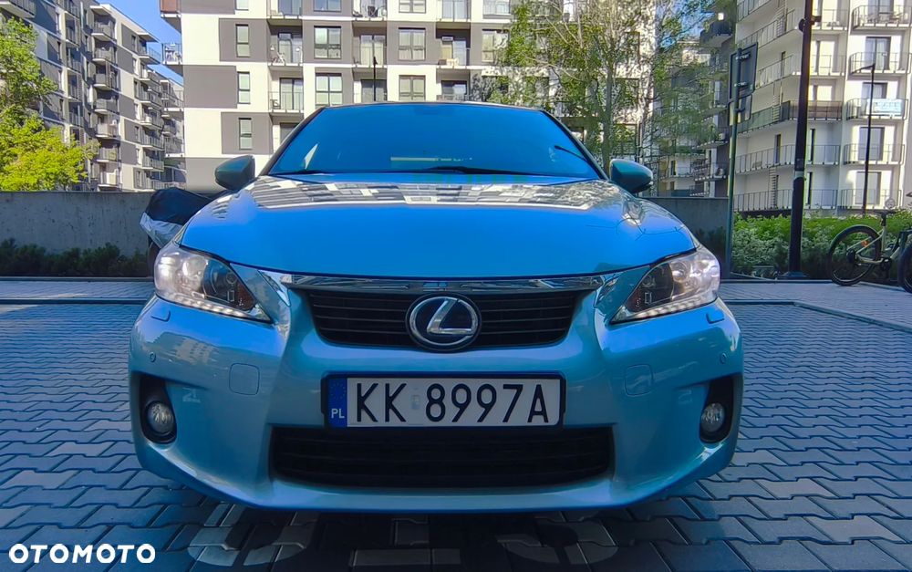 Lexus CT 200h Prestige - 3