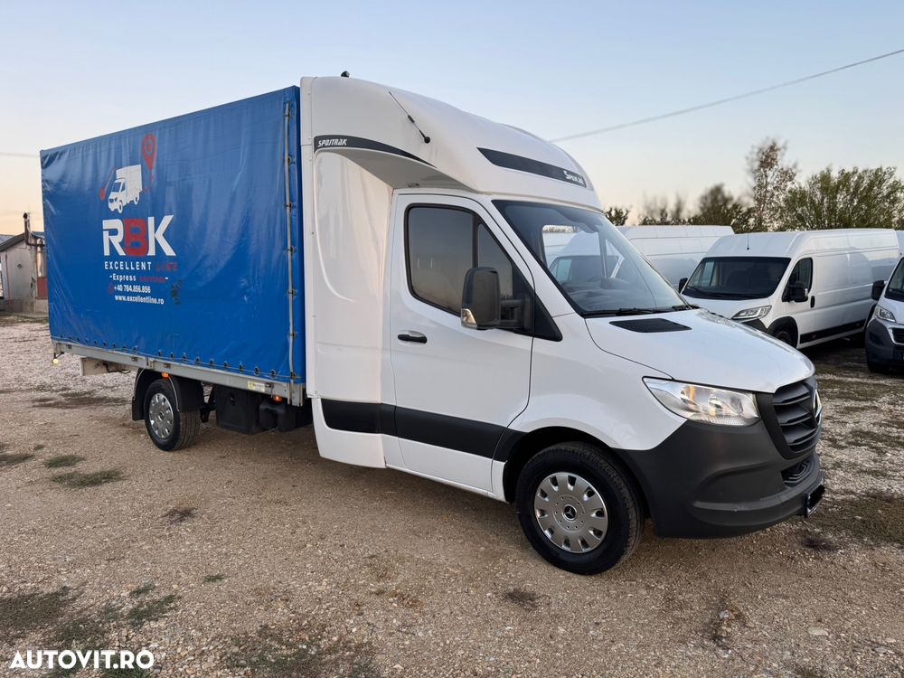 Mercedes-Benz Sprinter - 2