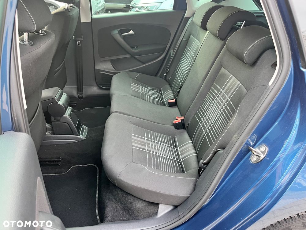 Volkswagen Polo 1.4 TDI Blue Motion Technology Lounge - 28